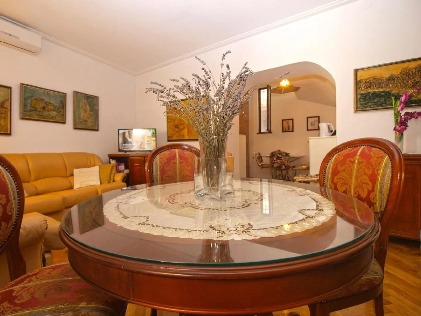 Ferienhaus Fuer 4 Personen Ca 75 Qm In Pula, Istrien Istrische Riviera بيت للعطل
